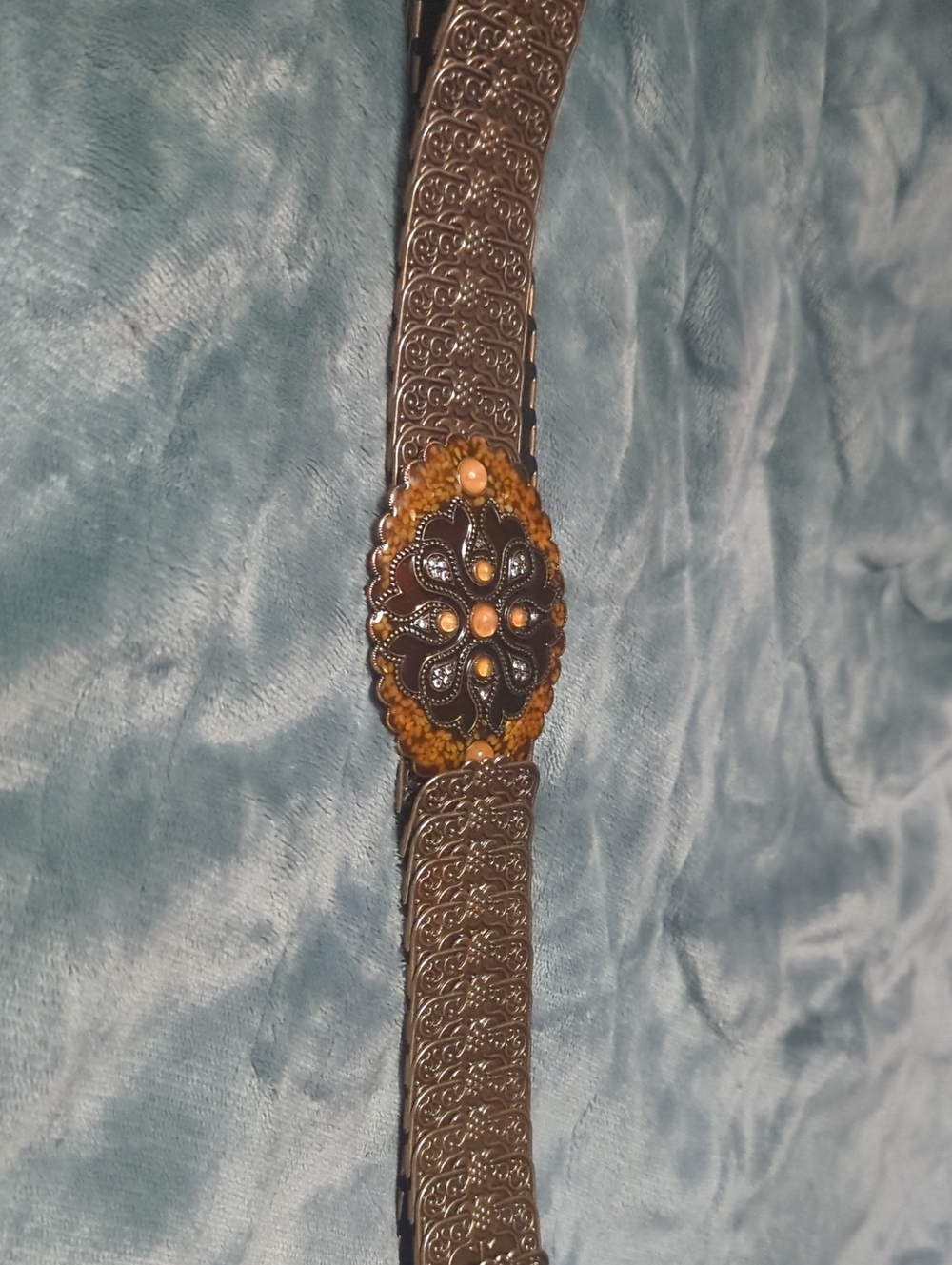 62-Ornate Silver Tone Western Belt with Amber Accent. Small size. Pre-loved